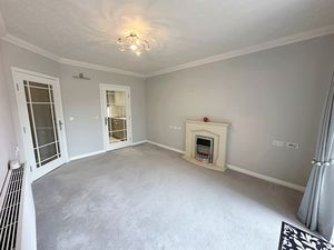 Lounge- click for photo gallery